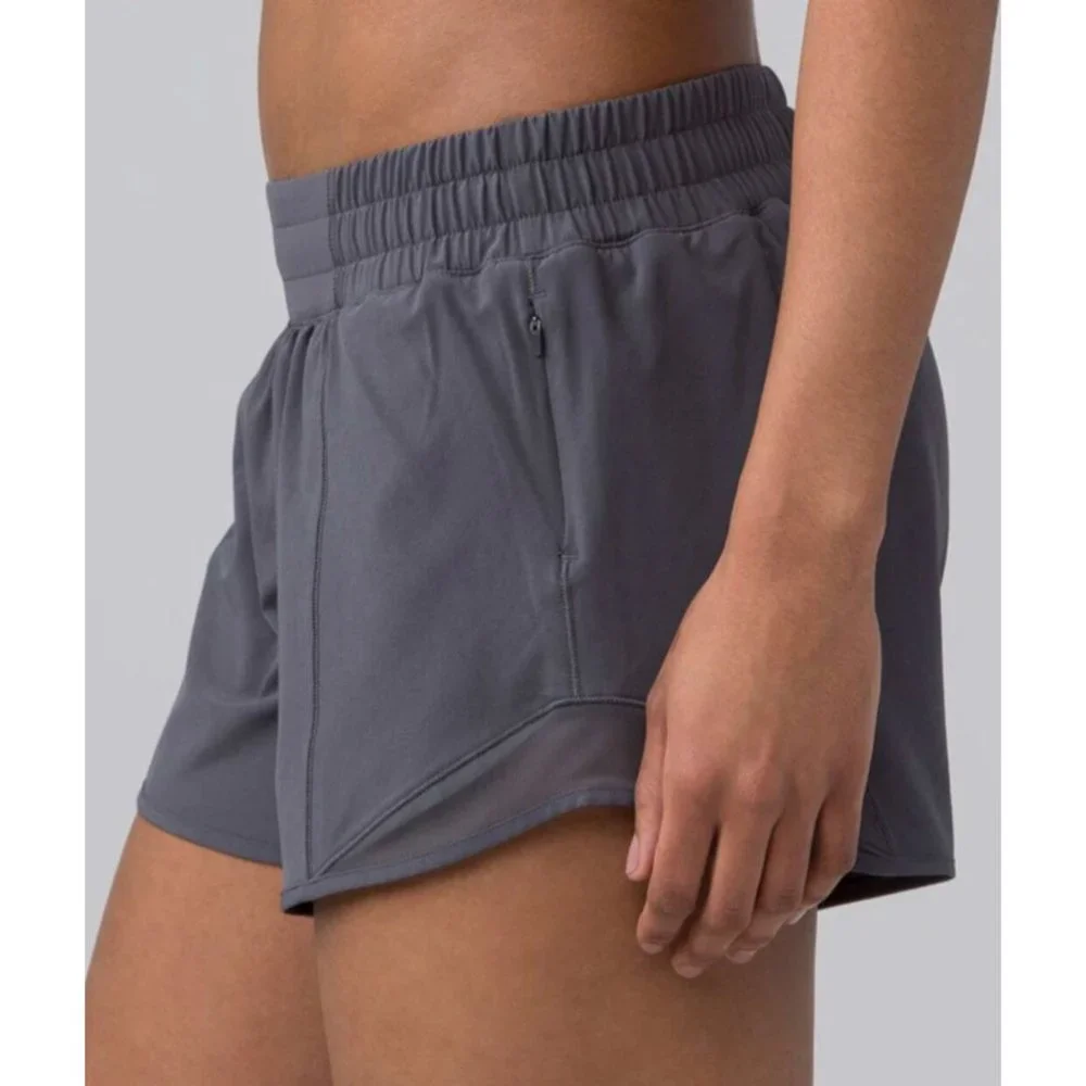 🔴SOLD🔴Lululemon Hotty Hot Short II (Long 4") Dark Carbon - Picture 1 of 5